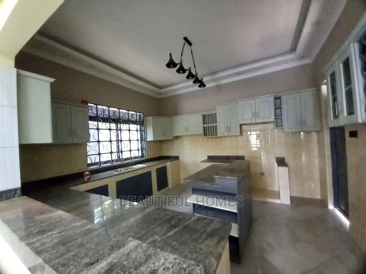 Furnished 4bdrm Bungalow in Kirinya Kira for Sale in Kira