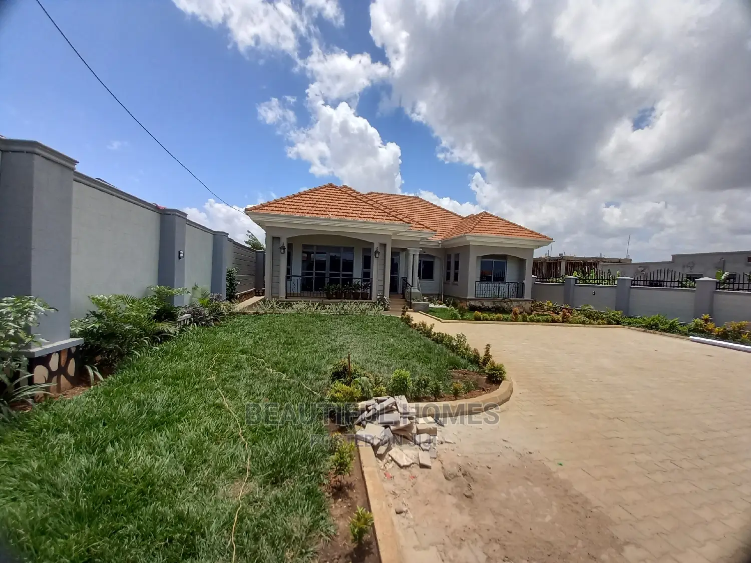 Furnished 4bdrm Bungalow in Kirinya Gorgeous, Kira for Sale in Kira