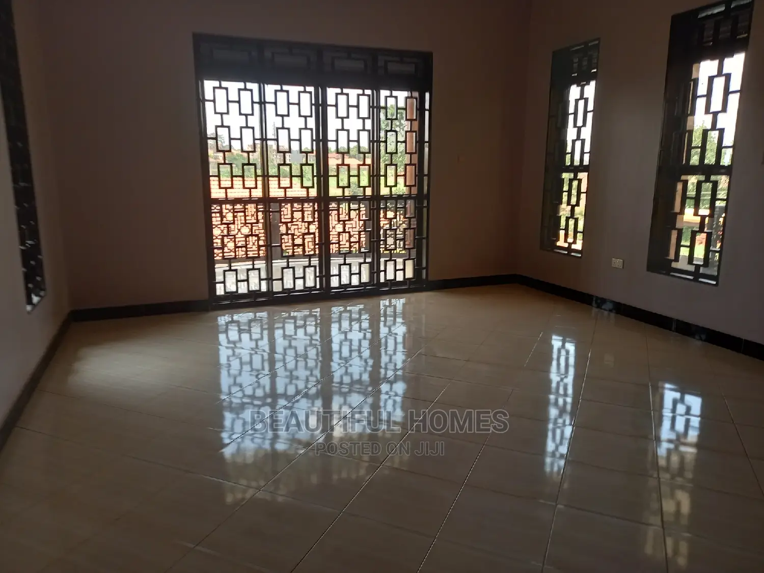 Furnished 4bdrm Bungalow in Kirinya Gorgeous, Kira for Sale in Kira