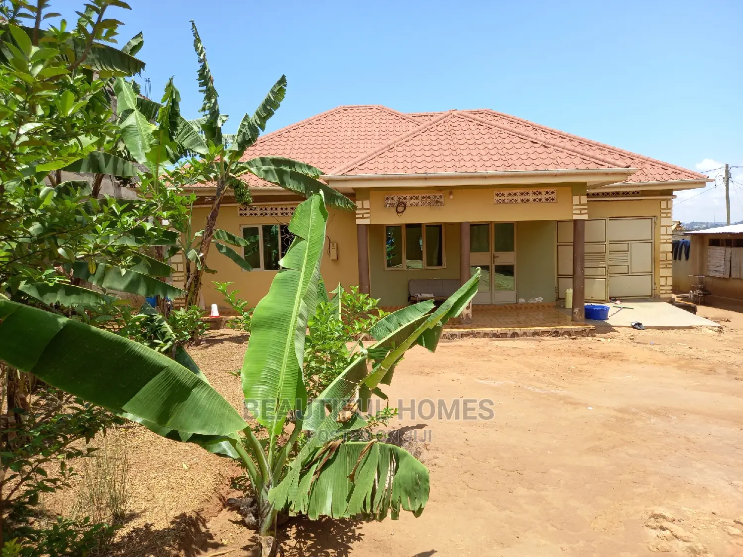 3bdrm Bungalow in Kirinya Tarmack, Kira for Sale in Kira