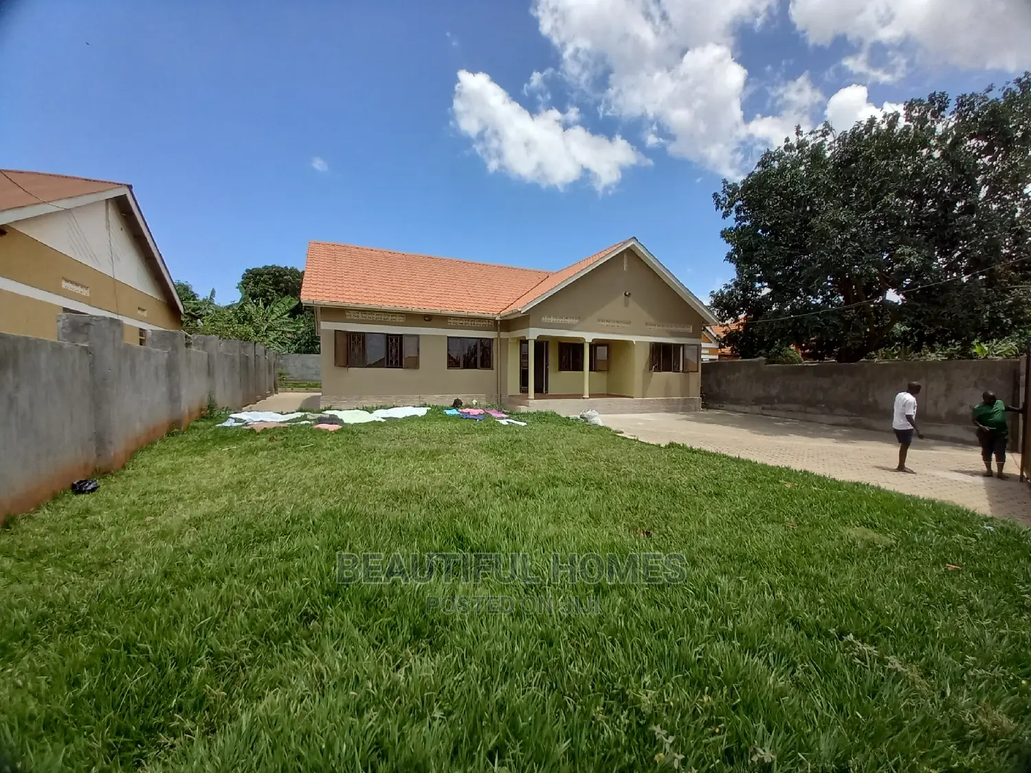 Furnished 4bdrm Bungalow in Kirinya, Central Division for Sale in Central Division
