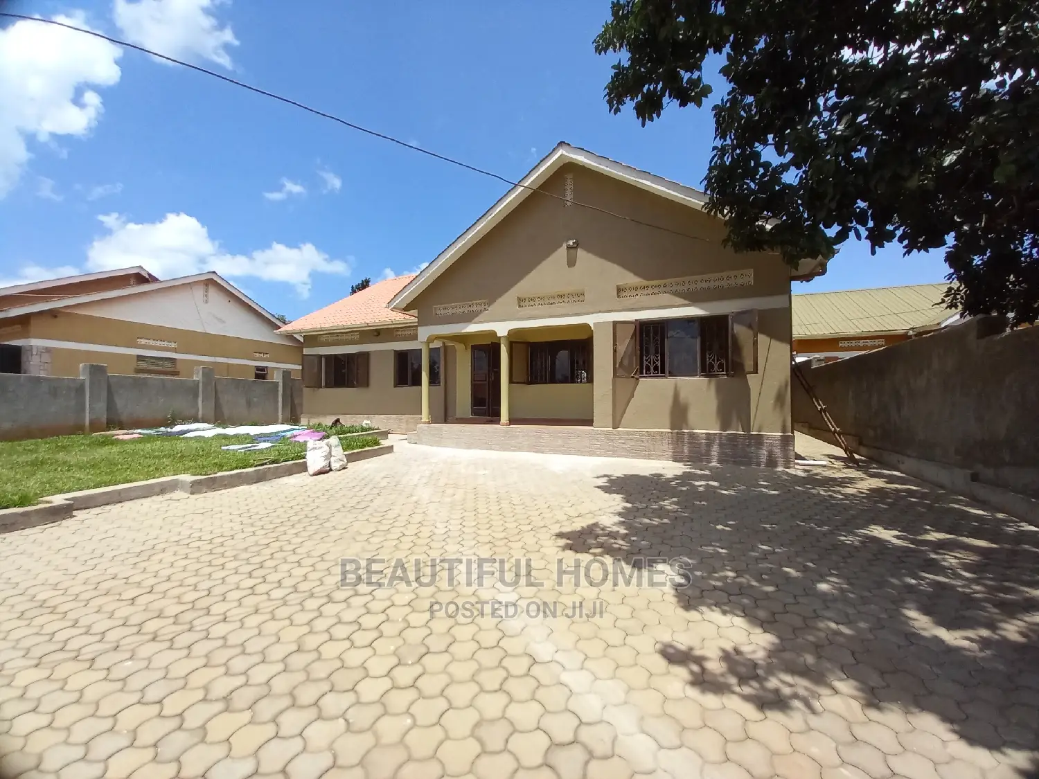 Furnished 4bdrm Bungalow in Kirinya, Central Division for Sale in Central Division