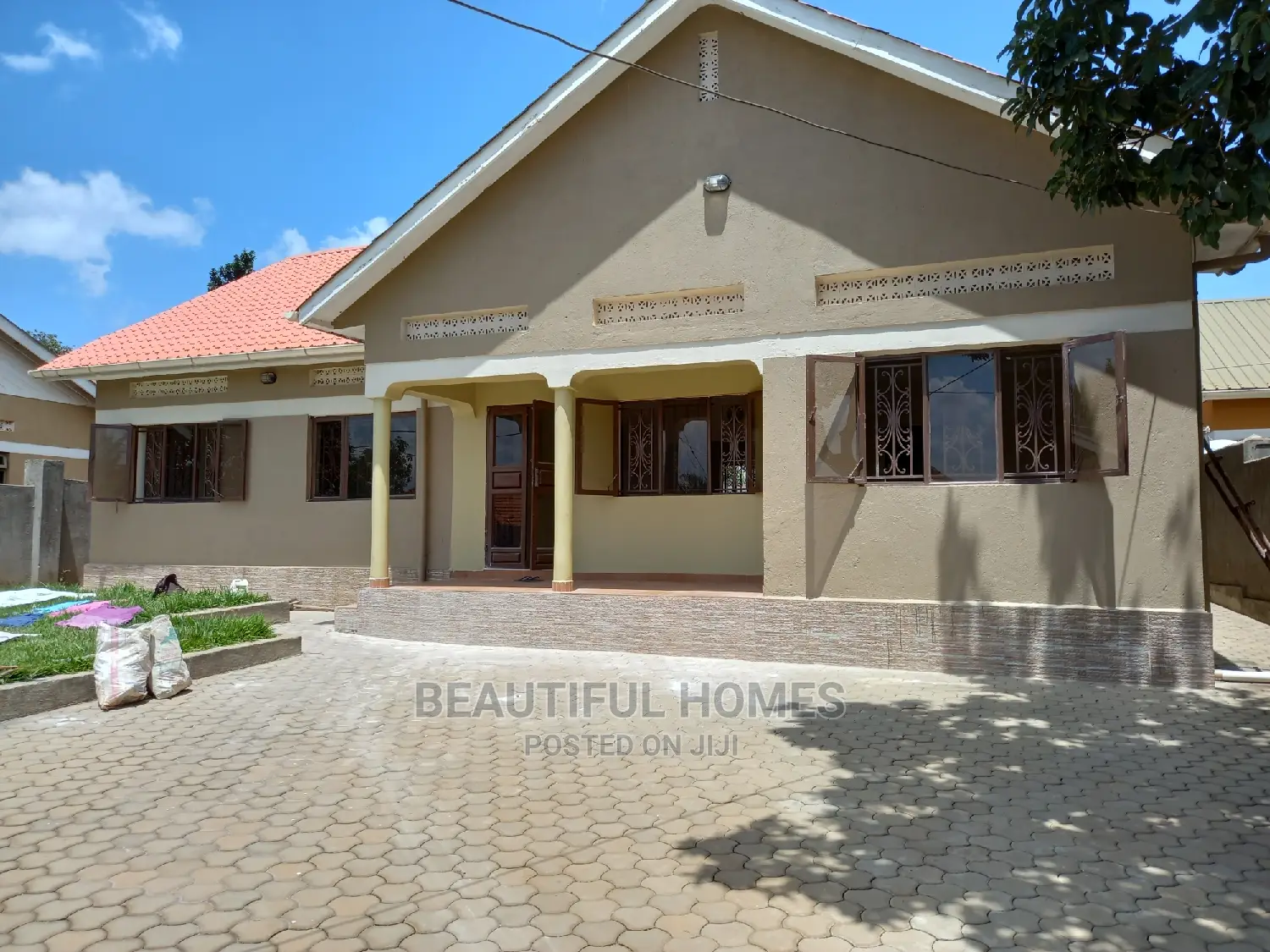 Furnished 4bdrm Bungalow in Kirinya, Central Division for Sale in Central Division