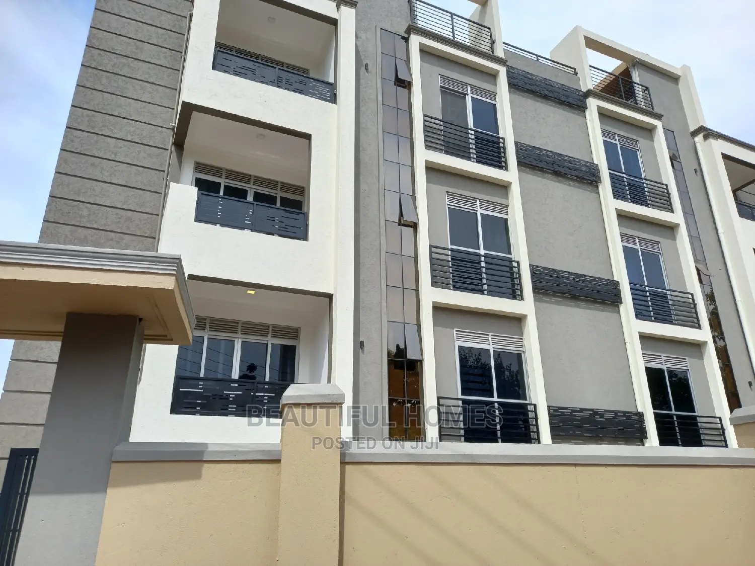 Furnished 2bdrm Block of Flats in Kisaasi, Central Division for Sale in Central Division