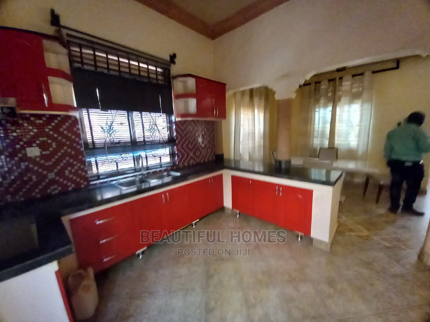 Furnished 4bdrm House in Naalya Kyaliwajjara, Kira for Sale in Kira