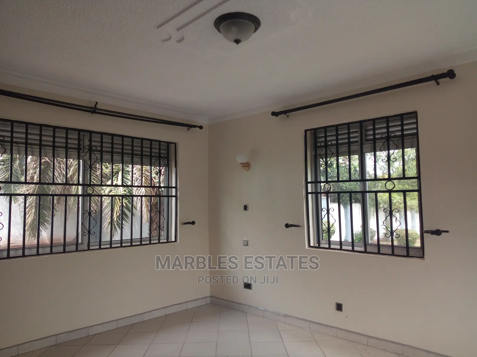 5bdrm Bungalow in Mbuya, Central Division for Rent in Central Division