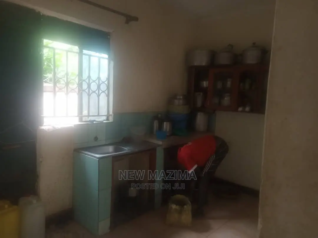 2bdrm House in Salaama Munyonyo Rd, Central Division for Sale in Central Division