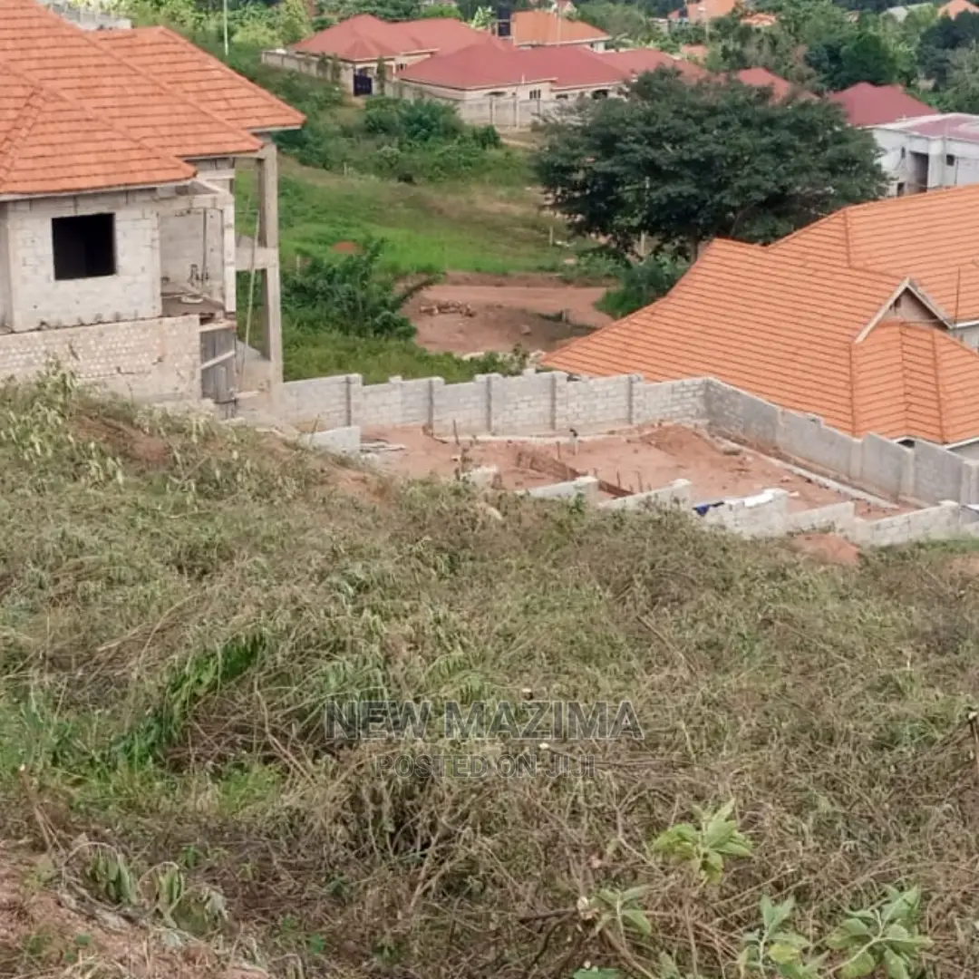 Akhright City Ntebe Rd in Division A