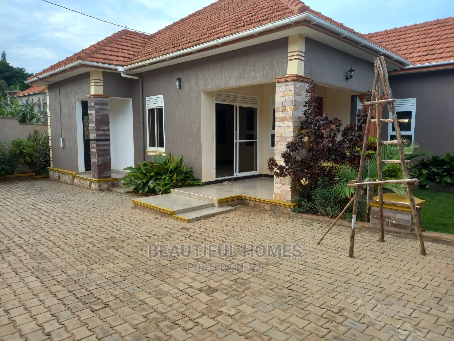 Furnished 4bdrm House in Kira Mamerito Road for Sale in Kira