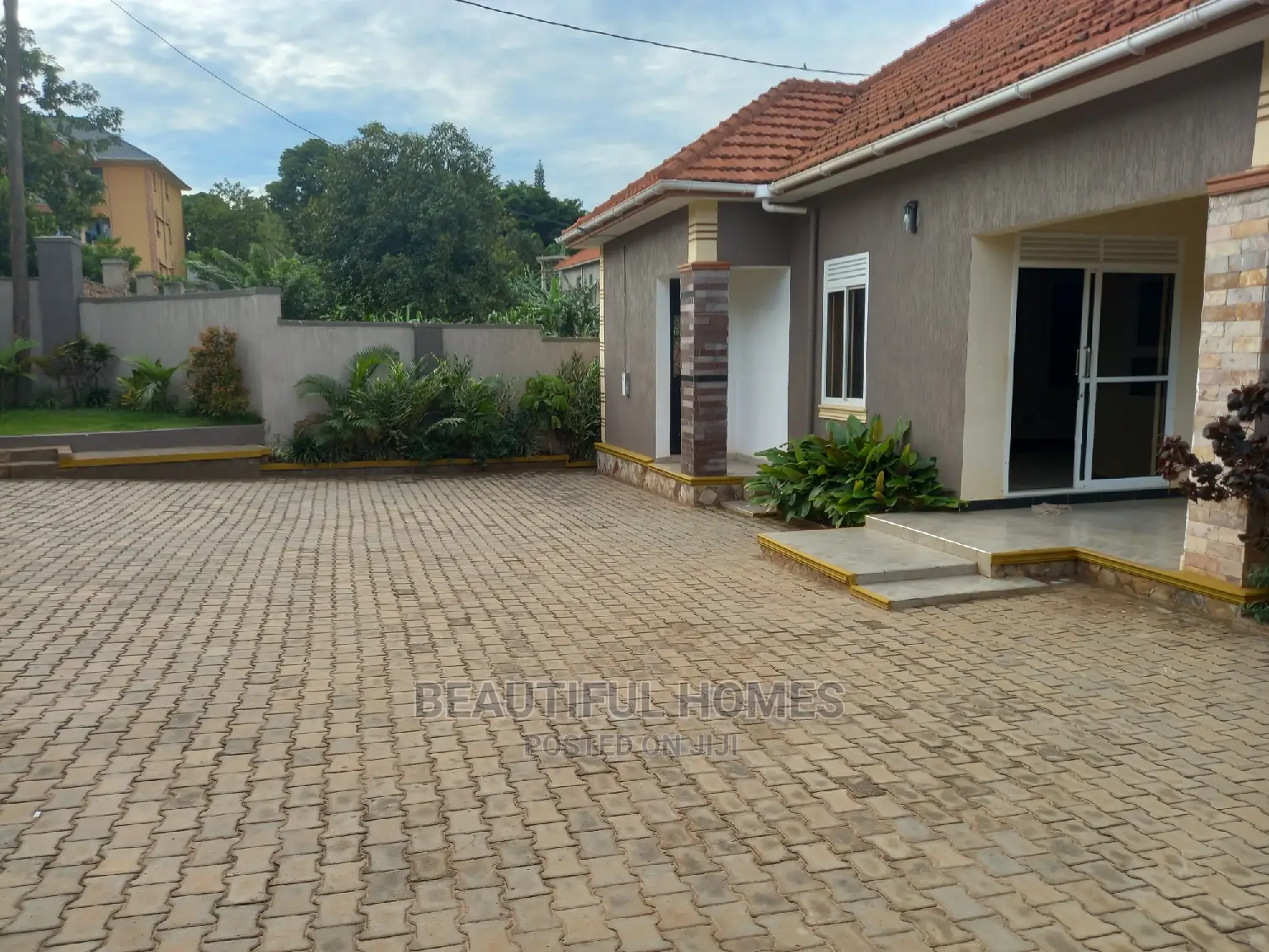 Furnished 4bdrm House in Kira Rich Estate for Sale in Kira