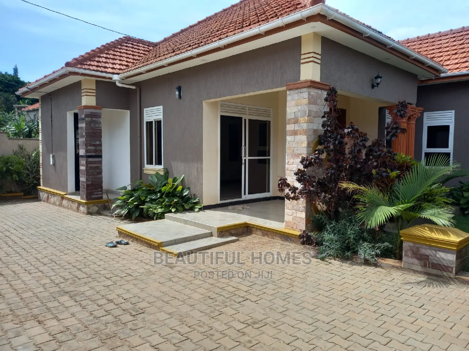 Furnished 4bdrm House in Kira Awesome for Sale in Kira