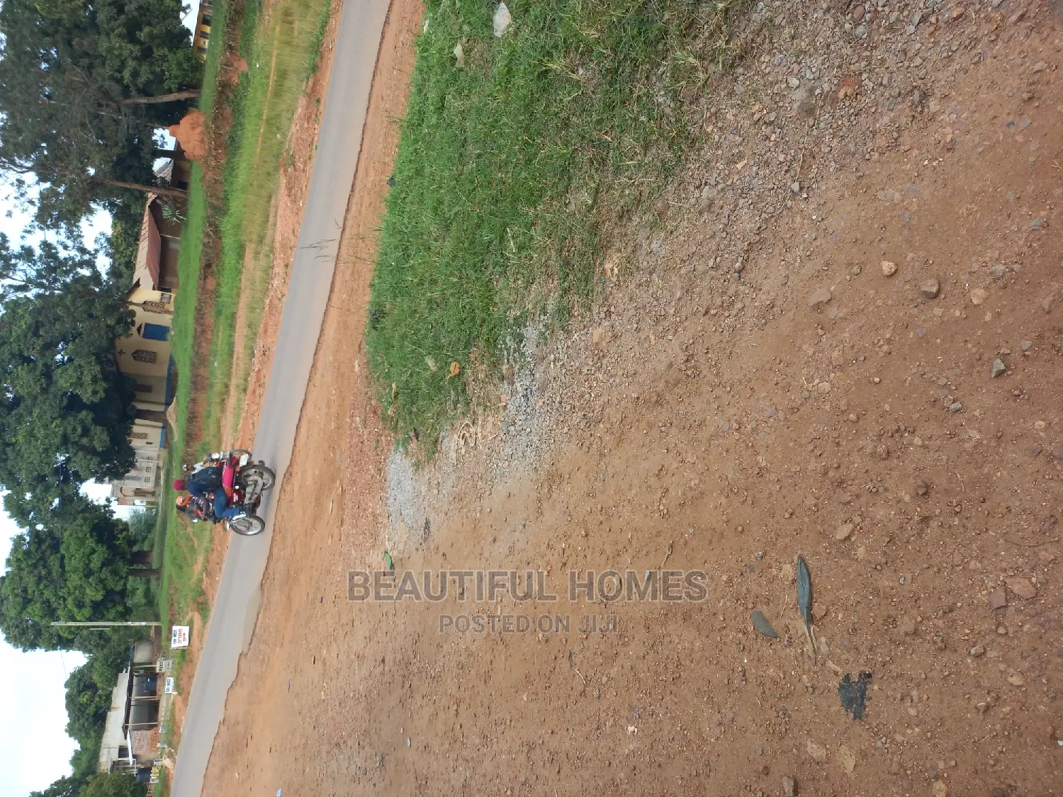 Kira Miidle of Town Commercial Land on Sell in Kira