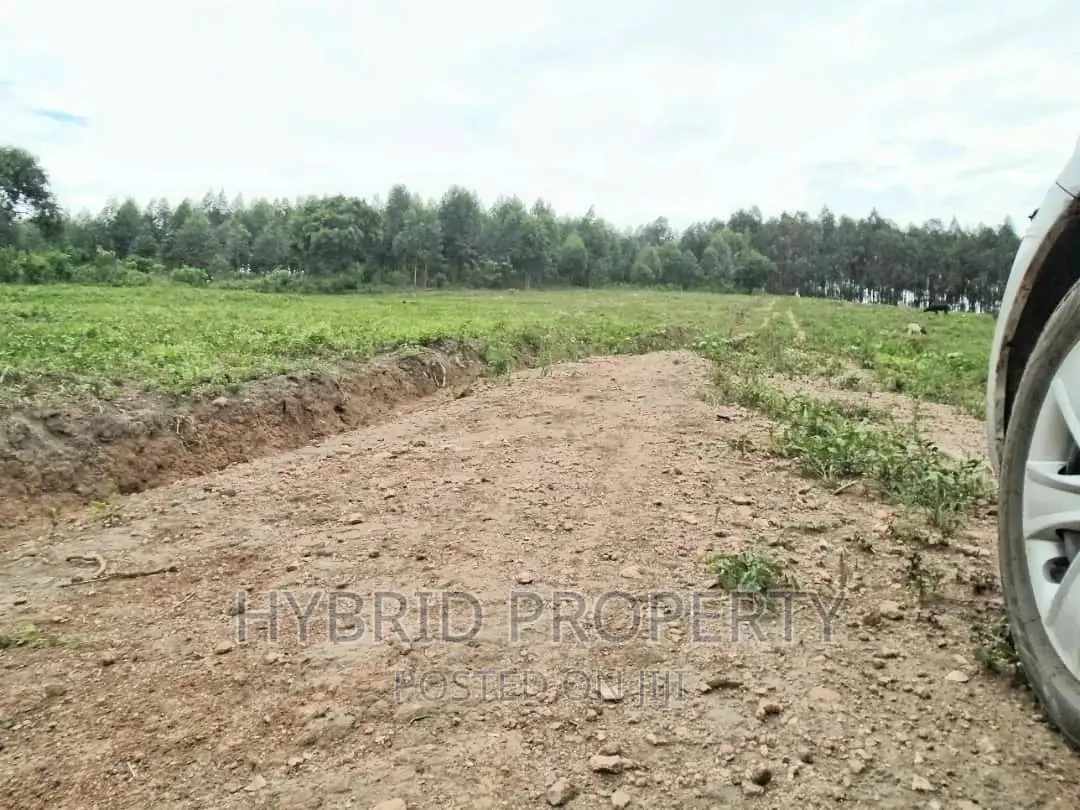 Plots for Sale at Gobero~Sseganga/Wakiso~ Estate~Hoima Road in Kakiri