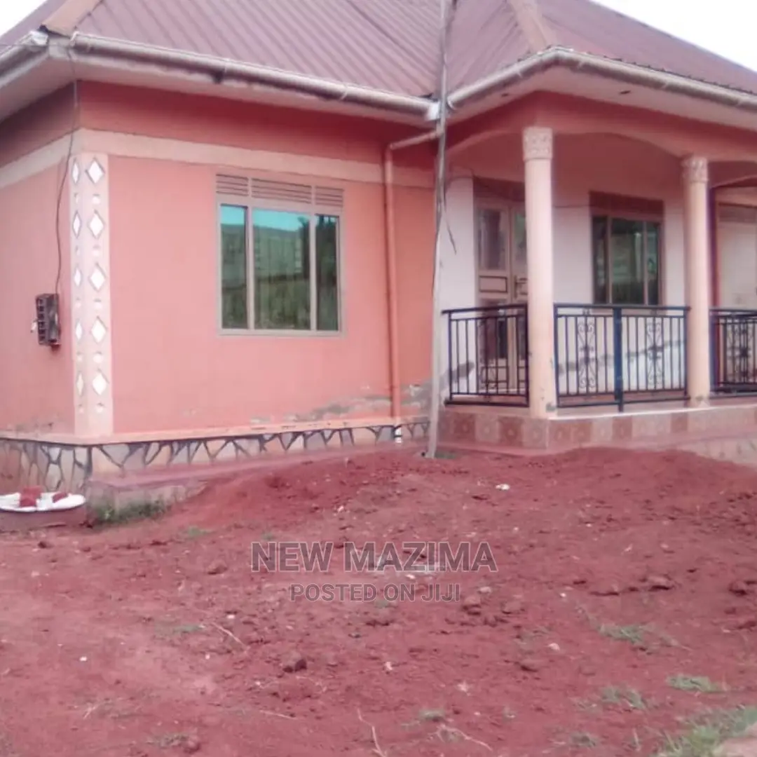 3bdrm Bungalow in Namasuba Ndejje, Division a for Sale in Division A