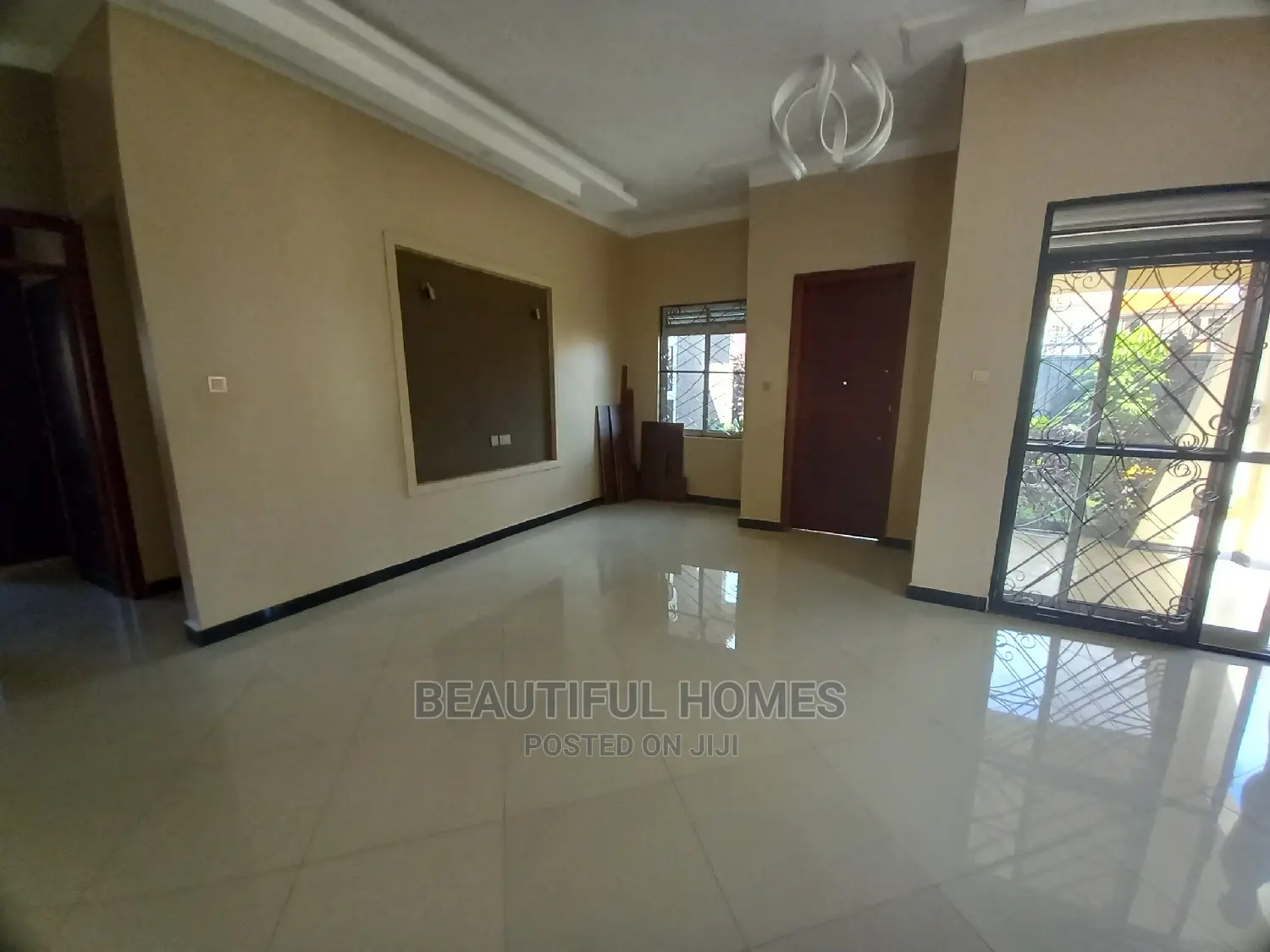 Furnished 4bdrm House in Kira Corporate Zone for Sale in Kira