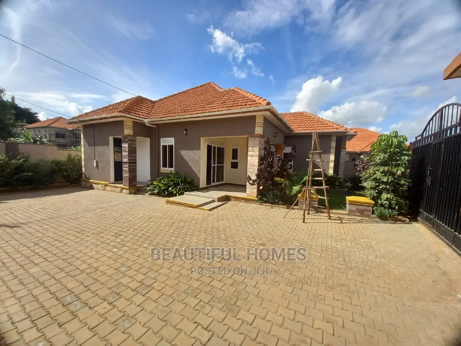 Furnished 4bdrm Bungalow in Kira Rich for Sale in Kira