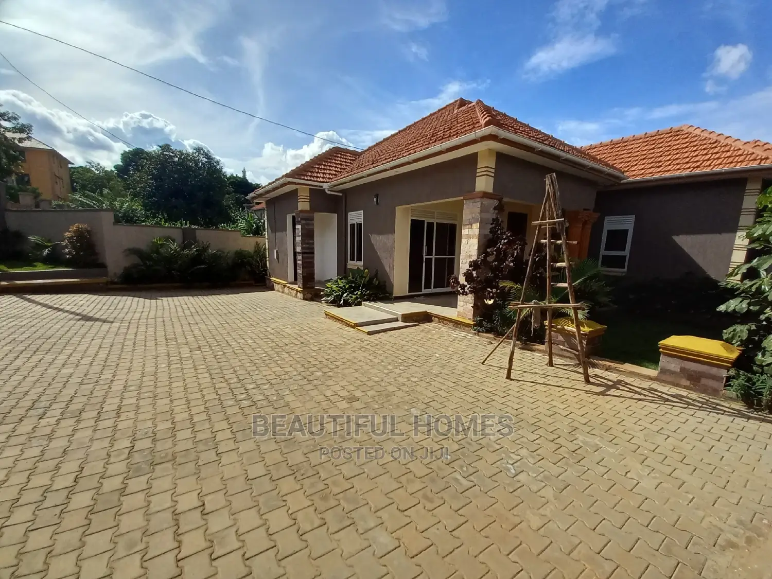 Furnished 4bdrm House in Kira Executive for Sale in Kira