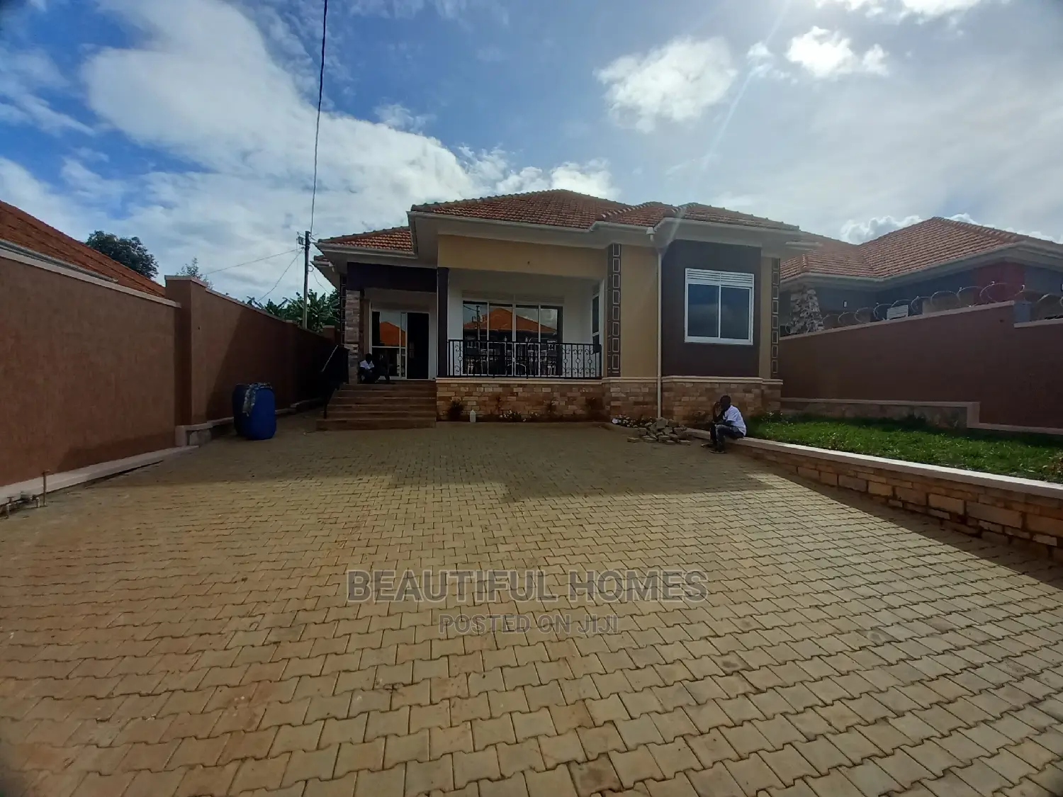 Furnished 4bdrm Bungalow in Kira Gated Estate for Sale in Kira