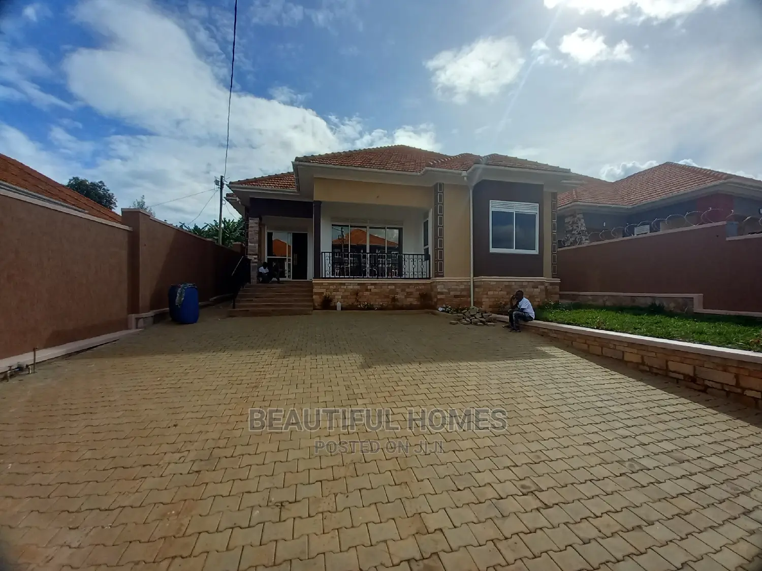 Furnished 4bdrm Bungalow in Kira Gated Estate for Sale in Kira