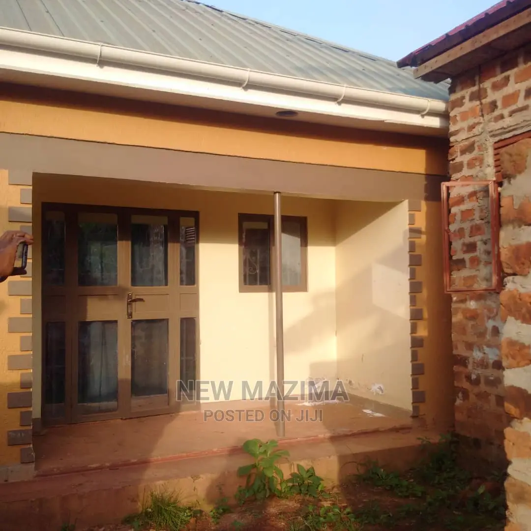 2bdrm House in Kawempe Kawanda, Division a for Sale in Division A