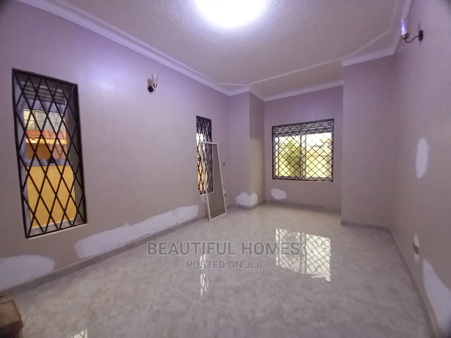Furnished 4bdrm Bungalow in Kira Corporate for Sale in Kira