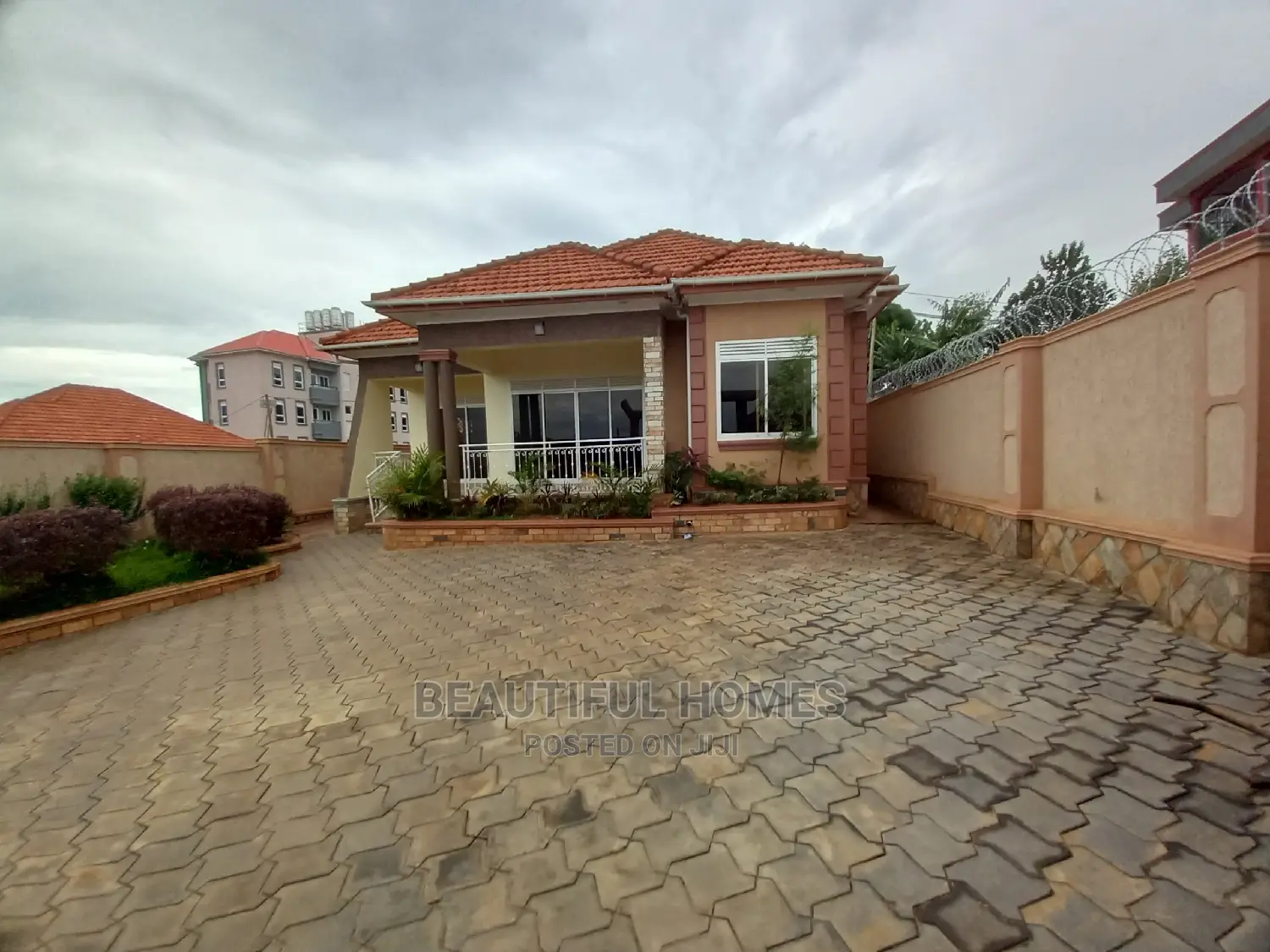 Furnished 4bdrm Bungalow in Kira First Class for Sale in Kira