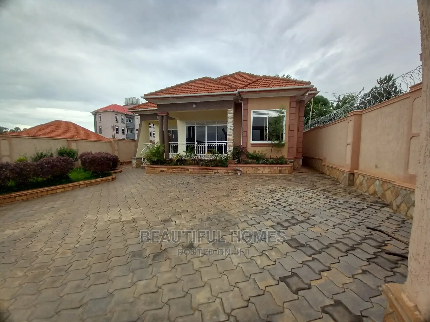 Furnished 4bdrm Bungalow in Kira First Class for Sale in Kira