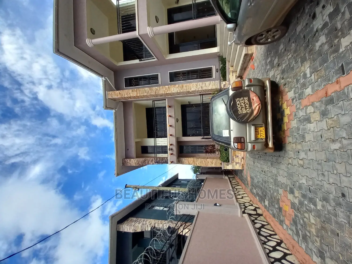 Furnished 5bdrm Duplex in Kira Most Corporate for Sale in Kira