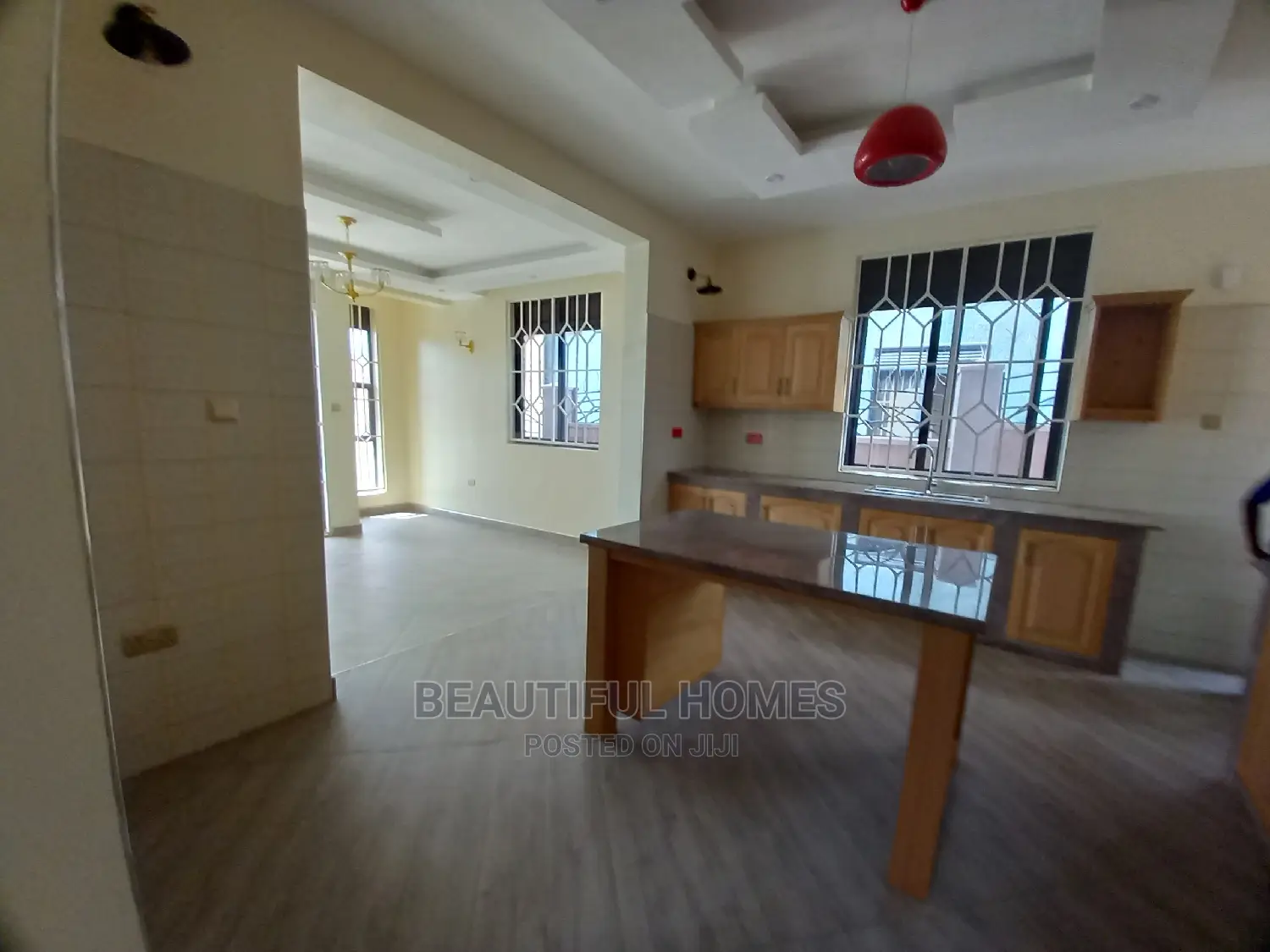 Furnished 5bdrm Mansion in Executive Estate, Kira for Sale in Kira