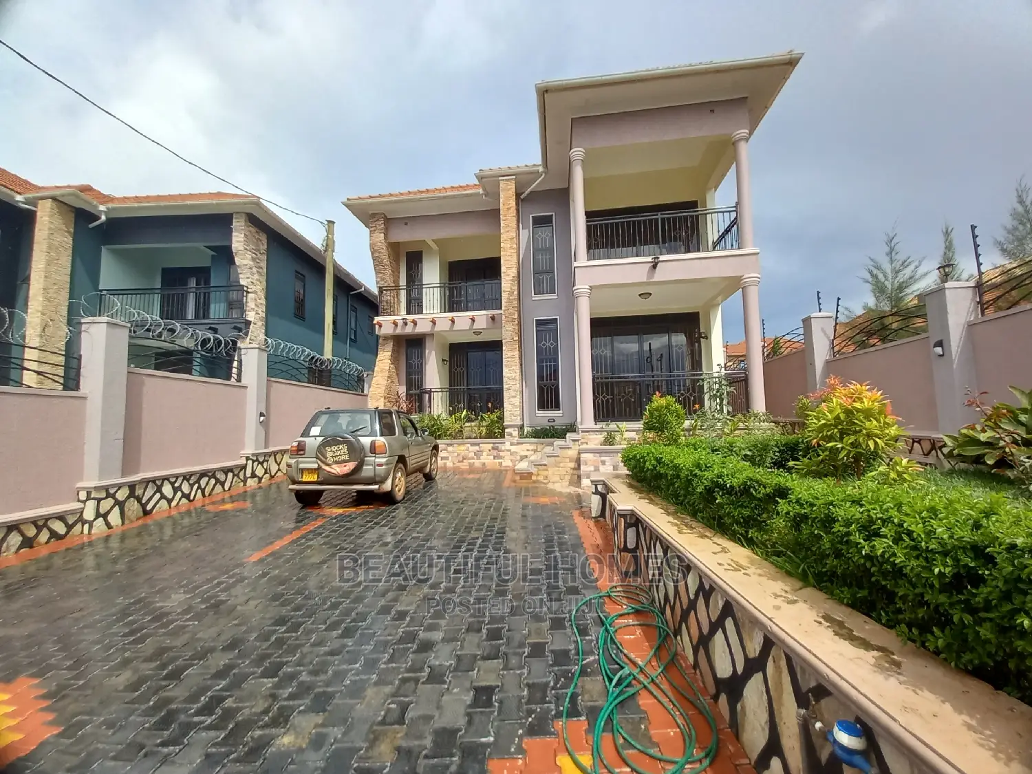 Furnished 5bdrm Mansion in Kira Very Executive for Sale in Kira