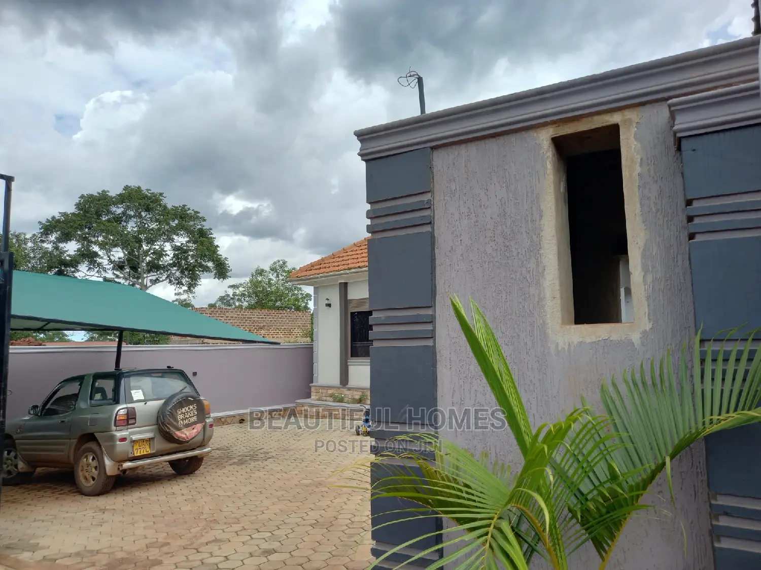 Furnished 4bdrm Bungalow in Nakwero Good, Kira for Sale in Kira