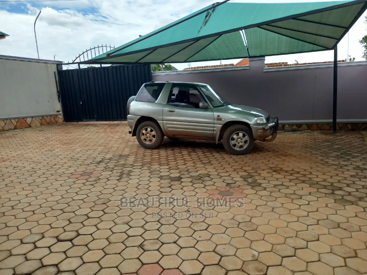Furnished 4bdrm Bungalow in Nakwero 1, Kira for Sale in Kira