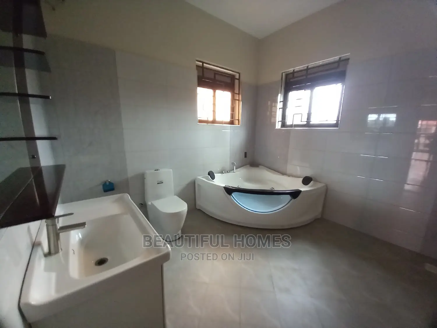 Furnished 6bdrm Mansion in Najjera Kampala, Central Division for Sale in Central Division