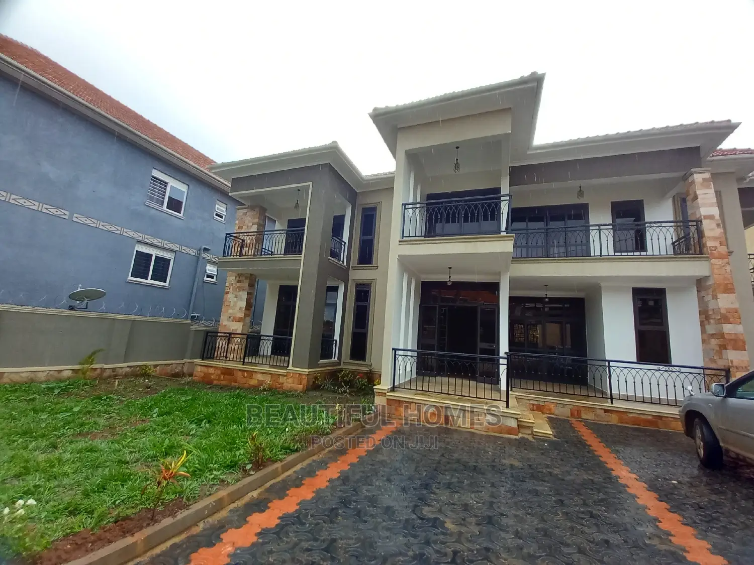 Furnished 6bdrm Duplex in Najjera Tarmacked, Central Division for Sale in Central Division