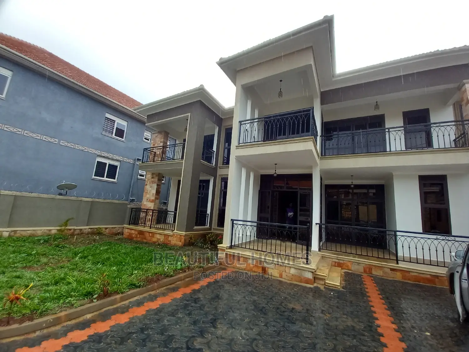 Furnished 6bdrm Duplex in Najjera Tarmacked, Central Division for Sale in Central Division