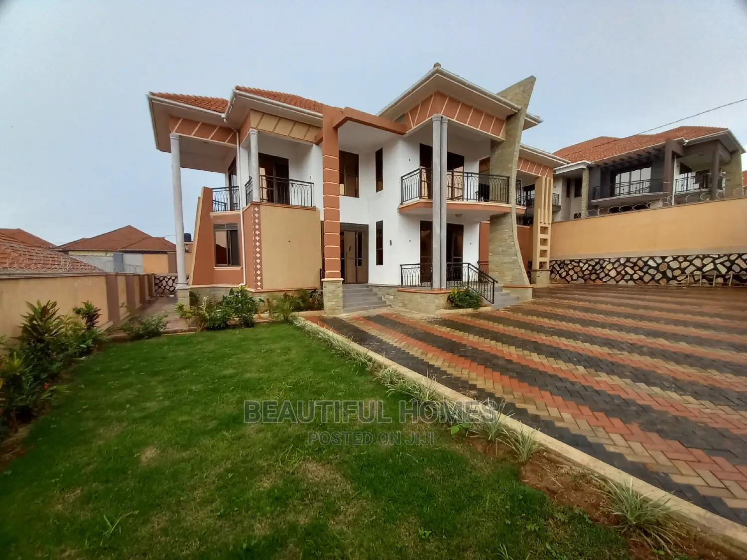 Furnished 6bdrm Mansion in Najjera Tarmack, Central Division for Sale in Central Division