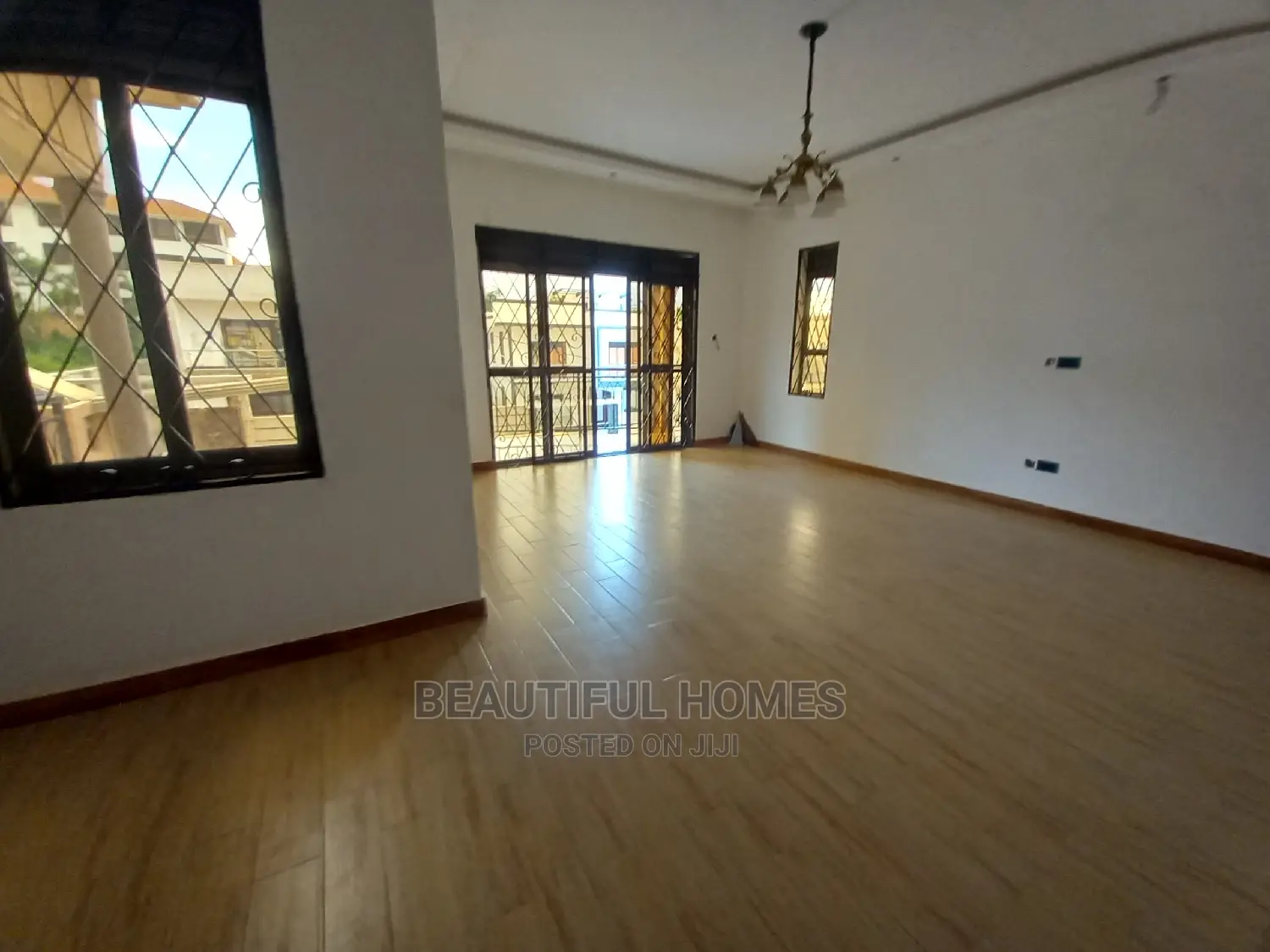 Furnished 6bdrm Mansion in Najjera Tarmack, Central Division for Sale in Central Division