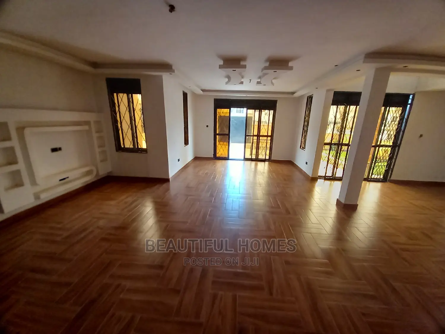 Furnished 6bdrm Mansion in Najjera Corporate, Central Division in Central Division