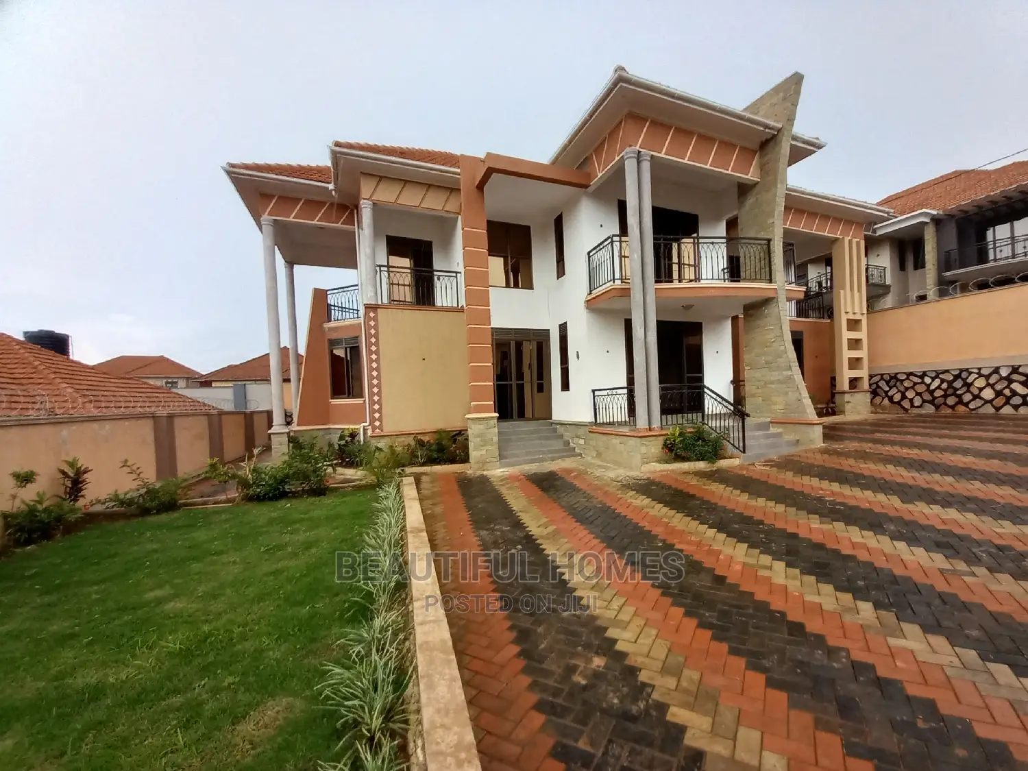 Furnished 6bdrm Mansion in Najjera Corporate, Central Division in Central Division