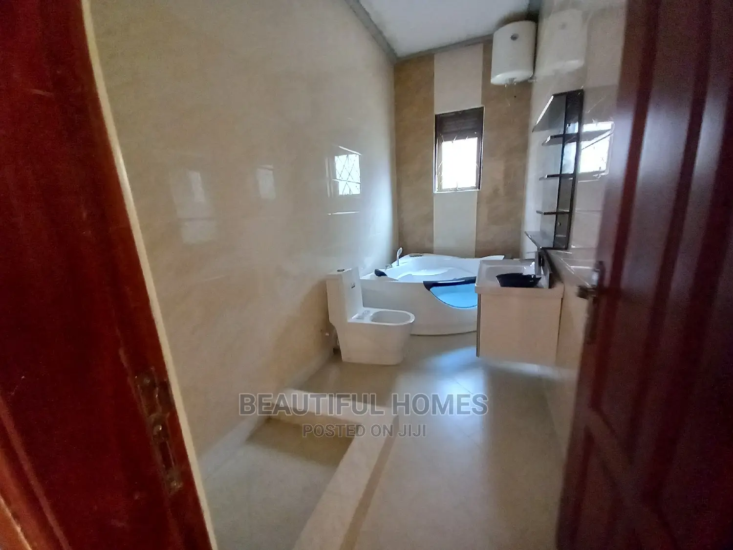 Furnished 6bdrm Duplex in Najjera Executive, Central Division for Sale in Central Division