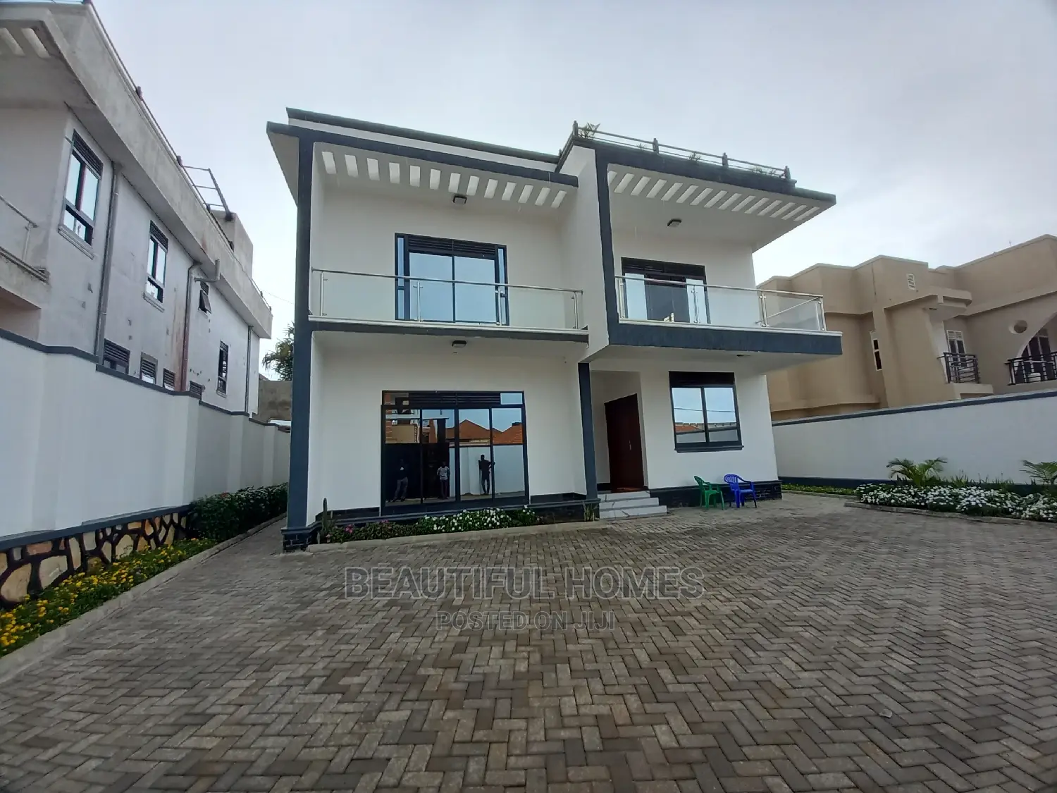 Furnished 6bdrm Mansion in Kira Ministers for Sale in Kira