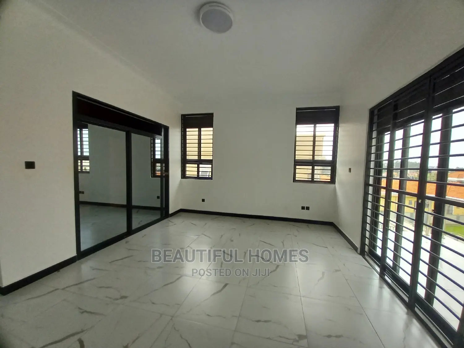 Furnished 6bdrm Mansion in Kira Ministers for Sale in Kira