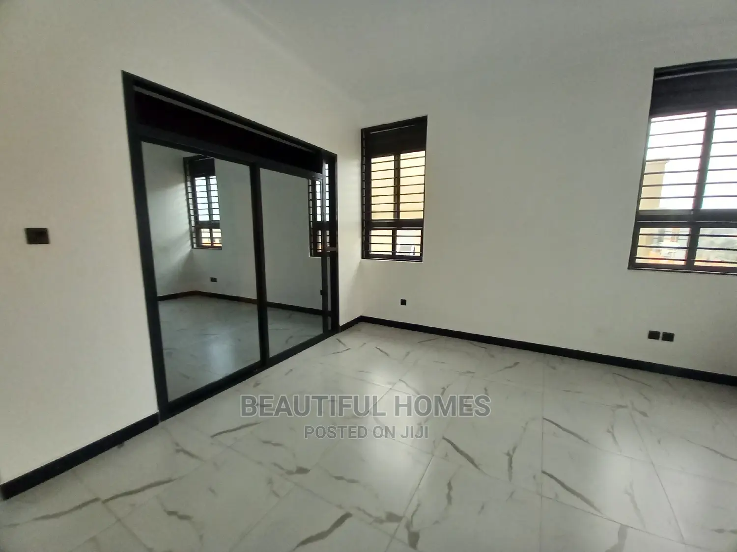 Furnished 6bdrm Mansion in Kira Corporate for Sale in Kira