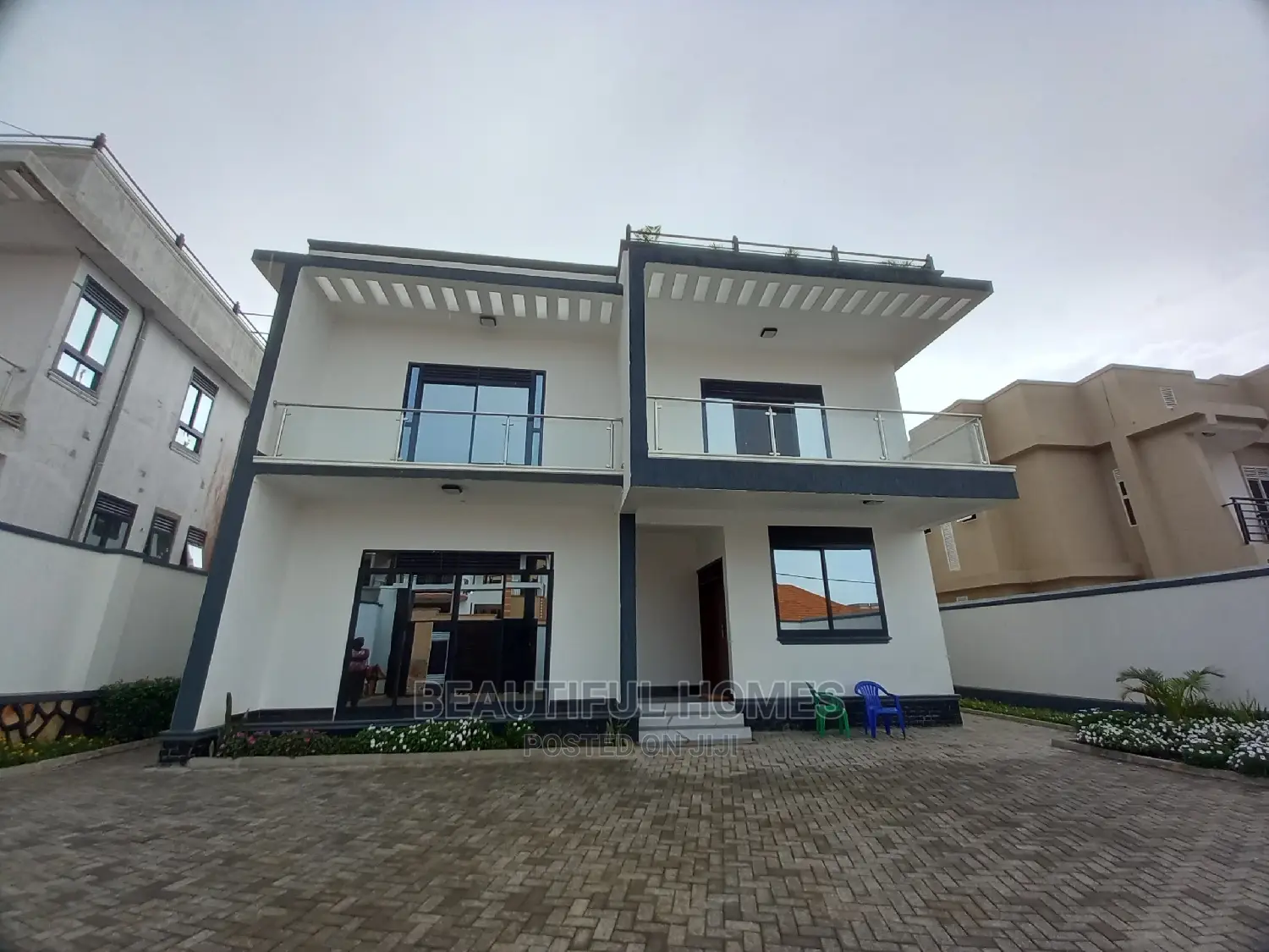 Furnished 6bdrm Mansion in Kira Diplomat for Sale in Kira