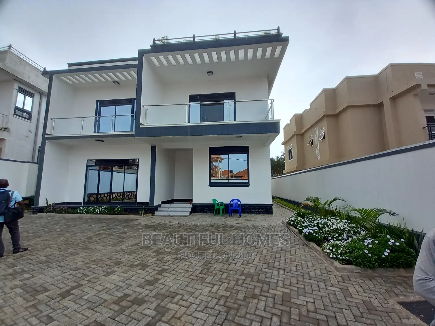 Furnished 6bdrm Mansion in Kira Classy Estate for Sale in Kira