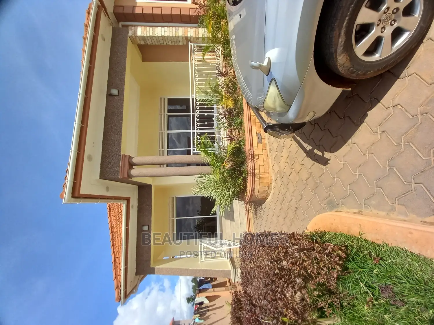 Furnished 4bdrm House in Kira Tarmack Access for Sale in Kira