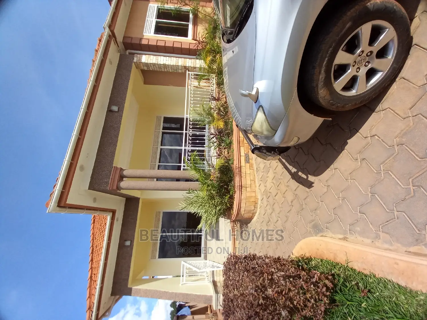 Furnished 4bdrm House in Kira Tarmack Access for Sale in Kira