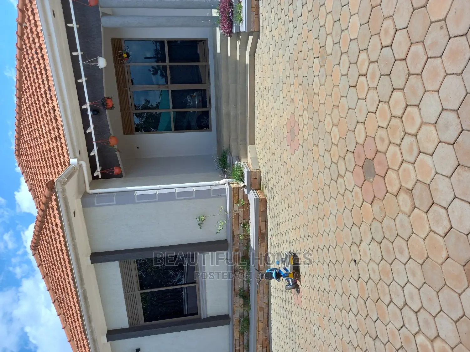 Furnished 4bdrm Bungalow in Nakwero, Kira for Sale in Kira