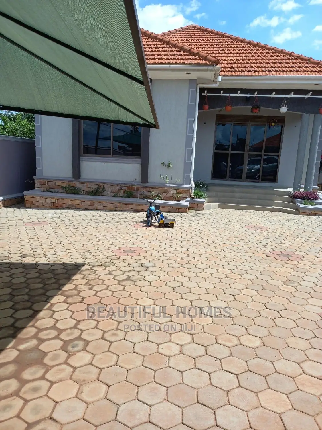 Furnished 4bdrm Bungalow in Nakwero, Kira for Sale in Kira