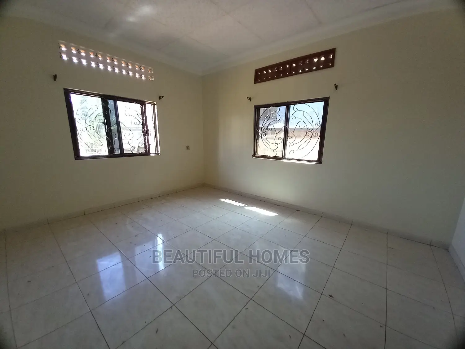 Furnished 4bdrm Bungalow in Kira for Sale in Kira